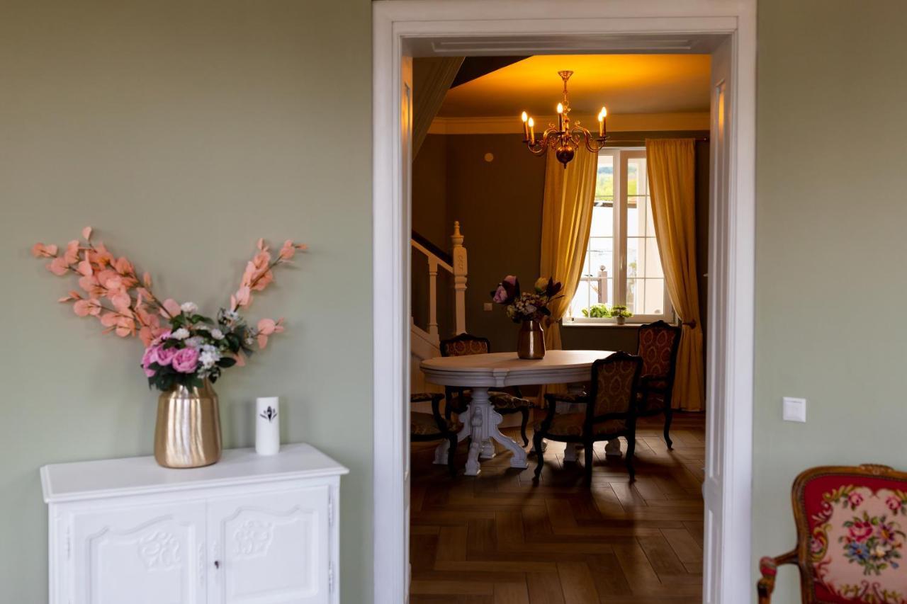 Апартаменты The Corner House Хунедоара Экстерьер фото