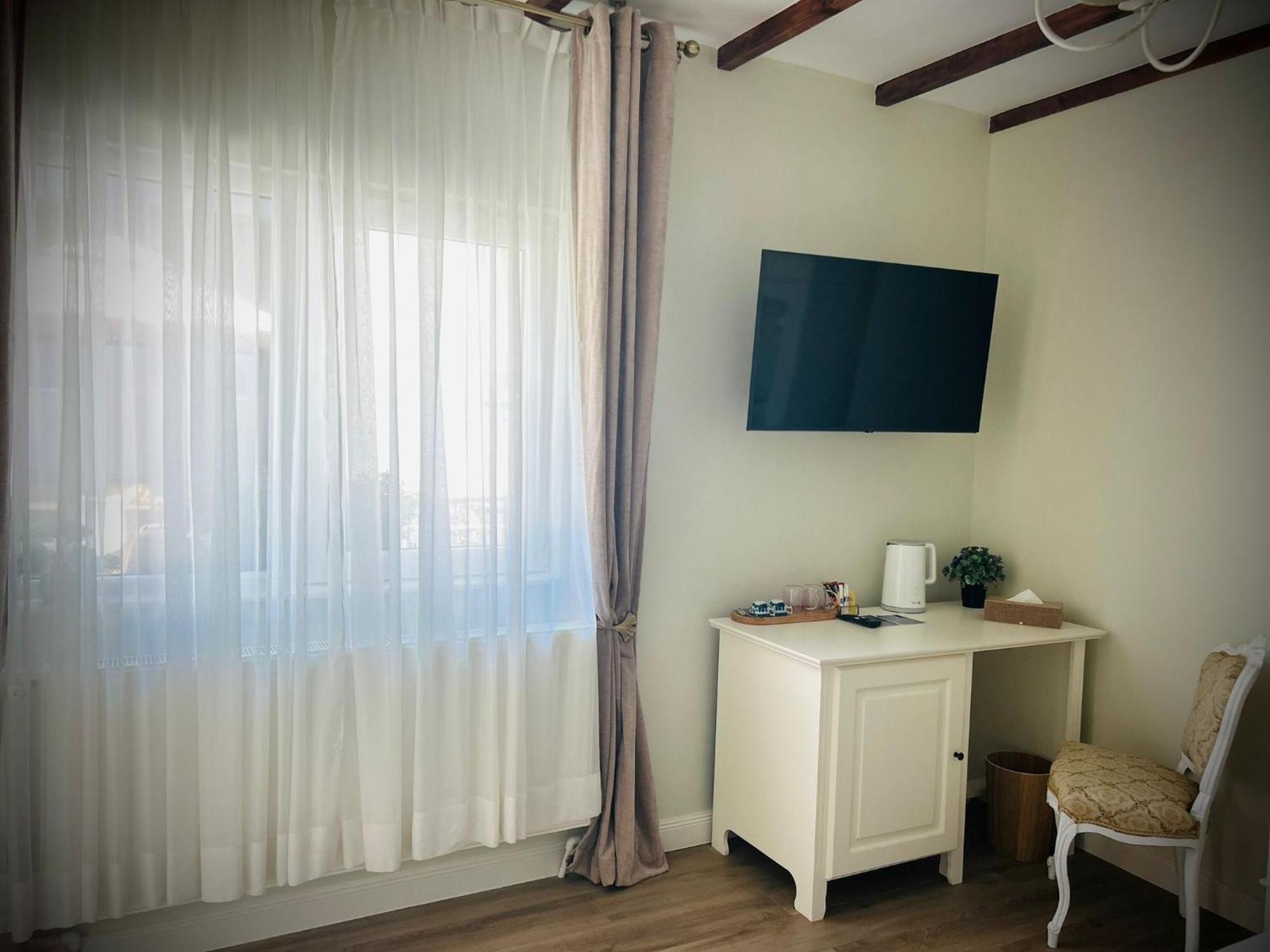 Апартаменты The Corner House Хунедоара Экстерьер фото